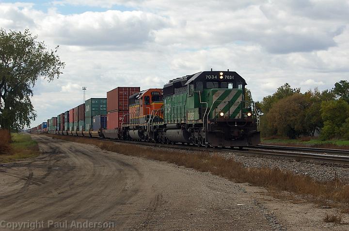 BNSF 7034 at Watts, MN.jpg